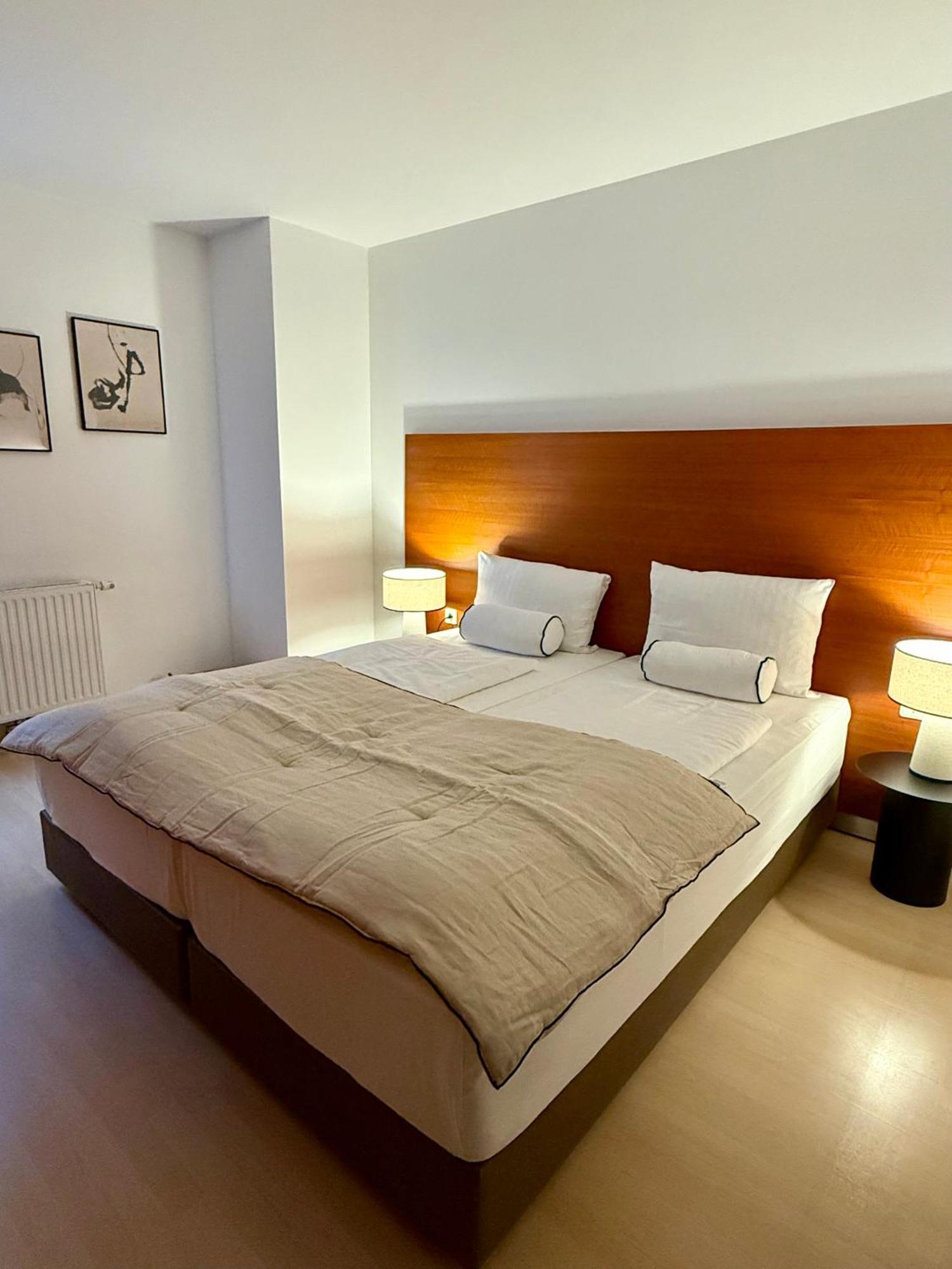 Apartment Eqbase *