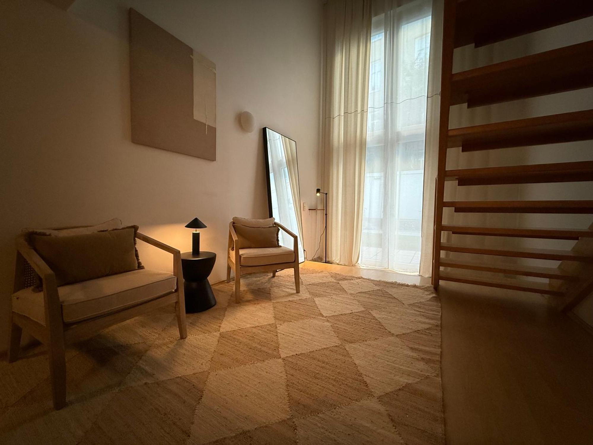 Eqbase Apartment *