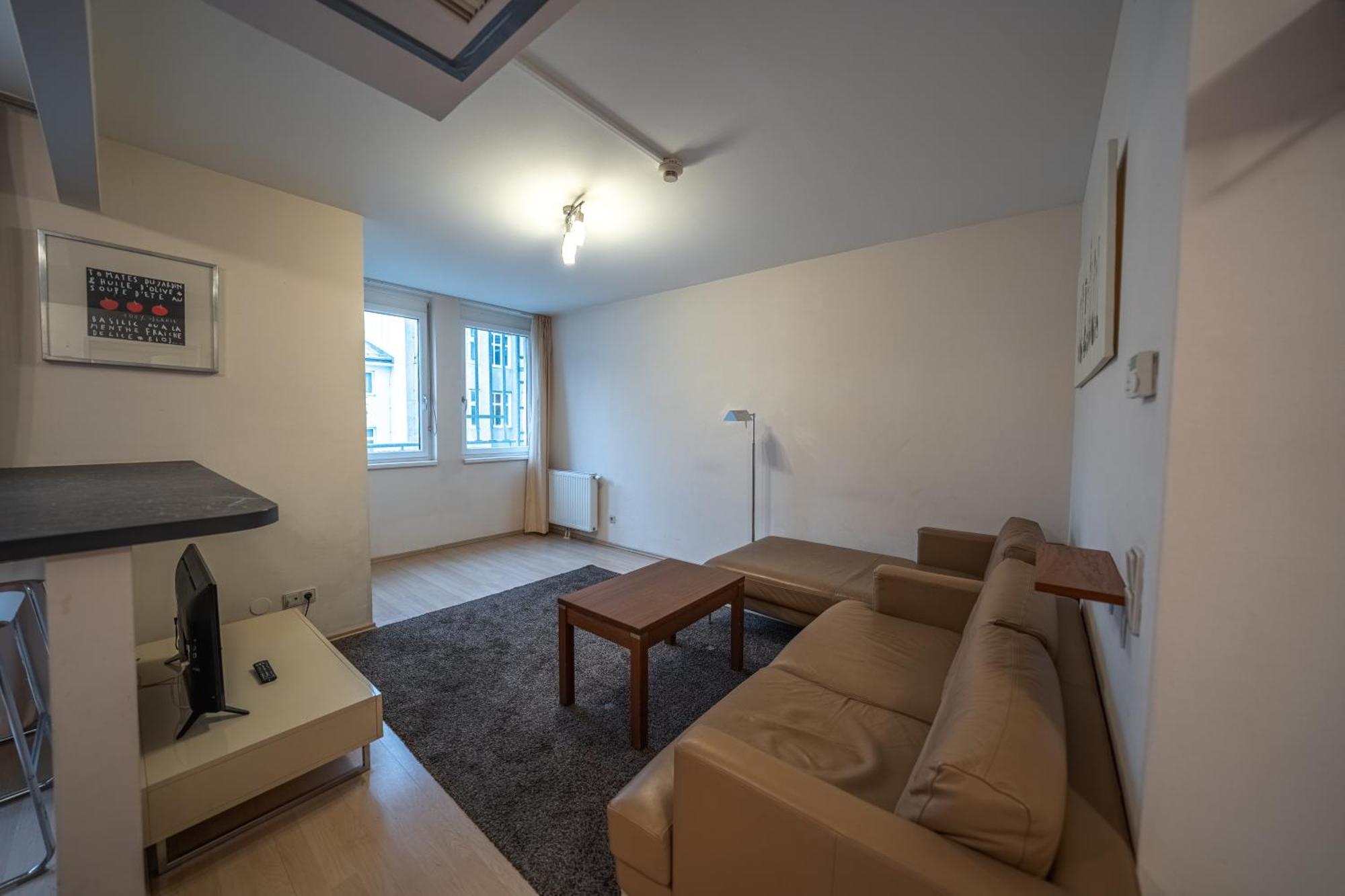 Apartment Eqbase *